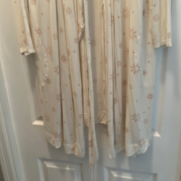 Soma Lightweight Robe - Picture 2 of 5